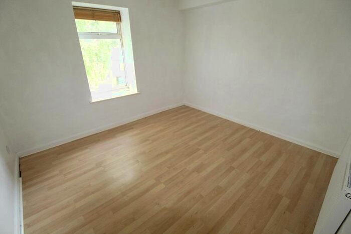 1 Bedroom Flat To Rent In Gordon Crescent, Brierley Hill DY5