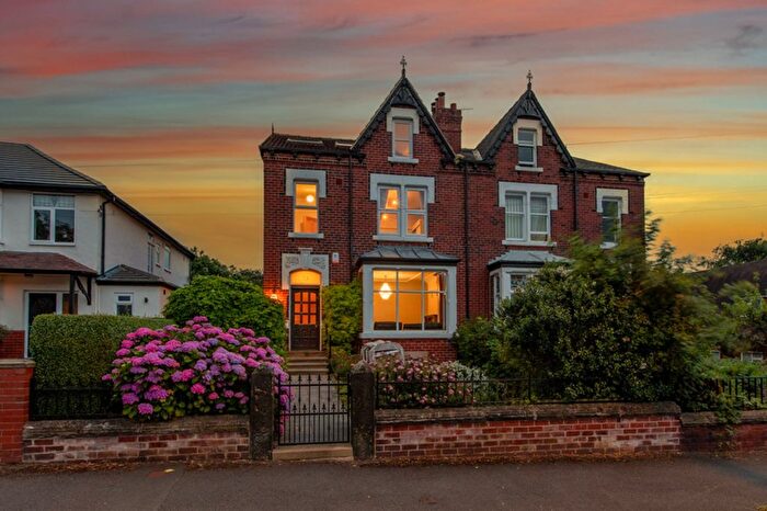 5 Bedroom Semi-Detached House For Sale In Sutherland Avenue, Roundhay, LS8