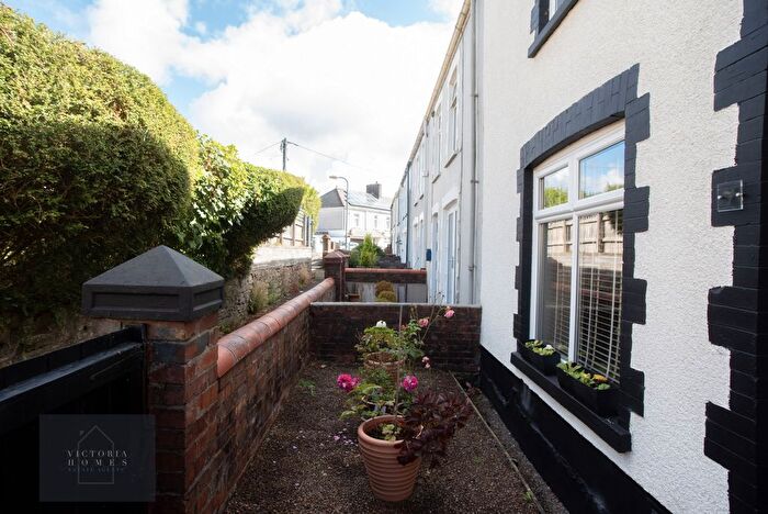 3 Bedroom Terraced House For Sale In Waungogh Terrace, Beaufort, NP23
