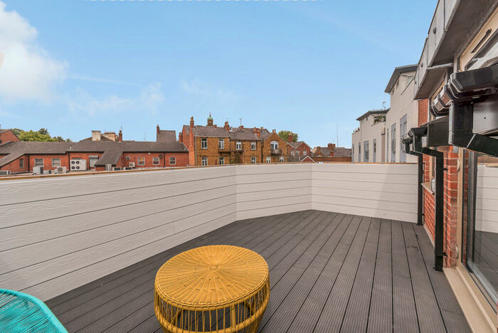 Studio To Rent In Calthorpe Street, Banbury, OX16