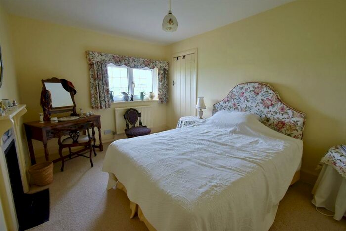 3 Bedroom Detached House For Sale In Bury Lane, Merstone, Iw, PO30