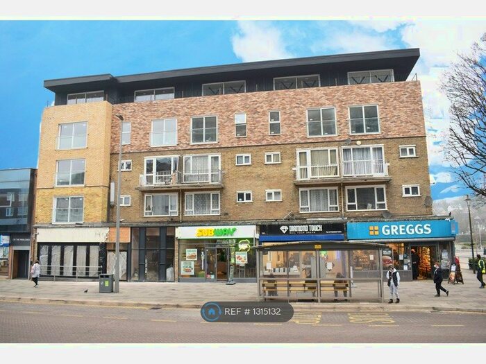 2 Bedroom Flat To Rent In Marlowes, Hemel Hempstead HP1
