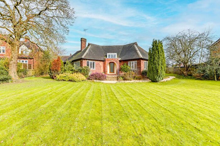 4 Bedroom Bungalow For Sale In Woodford Road, Hucknall, NG15