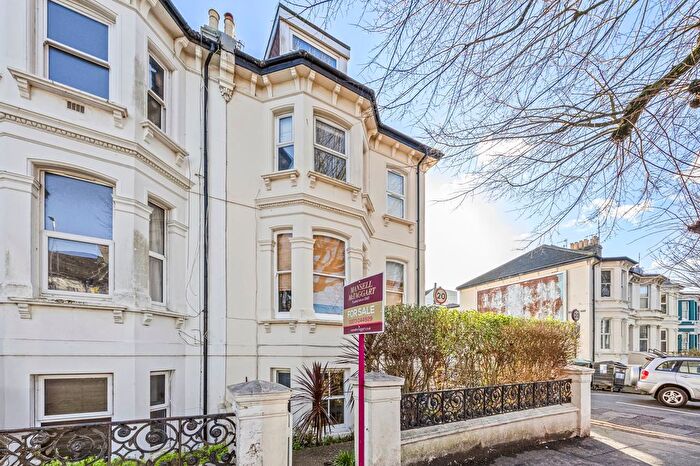 2 Bedroom Flat For Sale In Sackville Road, Hove, BN3