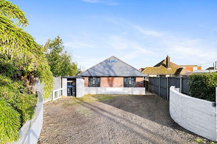 4 Bedroom Detached Bungalow For Sale In New Dover Road, Capel-Le-Ferne, Folkestone, CT18