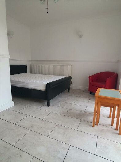1 Bedroom Apartment To Rent In Alfreton Road, Nottingham, NG7