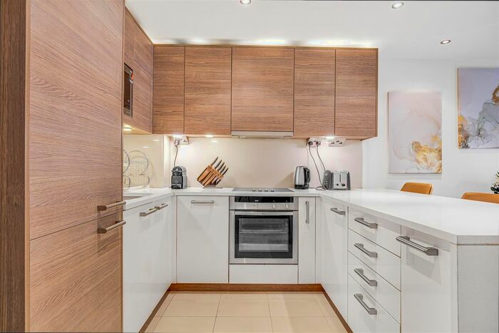 1 Bedroom Flat To Rent In Doulton House, Chelsea Creek, Fulham, SW6
