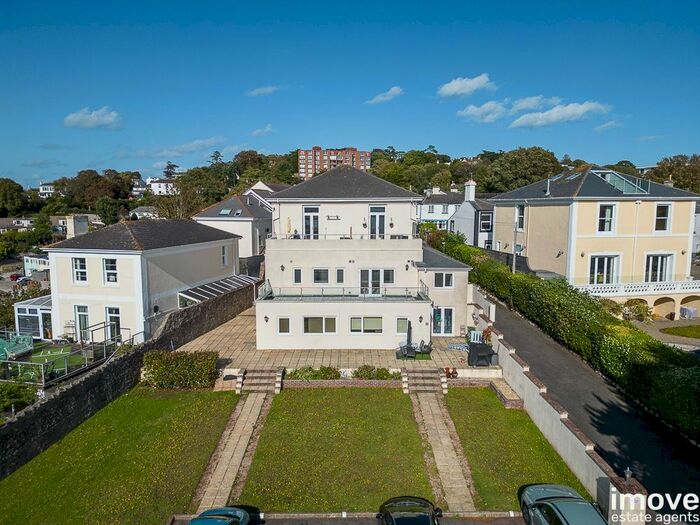 2 Bedroom Flat To Rent In Alexandra Lodge, Torquay, TQ1