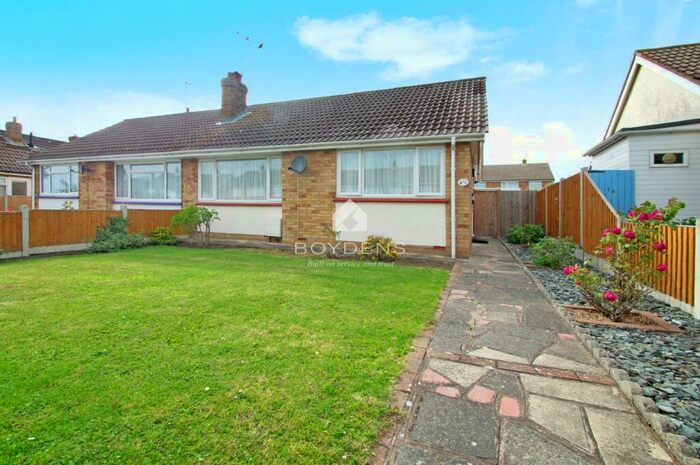 2 Bedroom Semi-Detached Bungalow To Rent In Sandown Close, Clacton On Sea, CO15