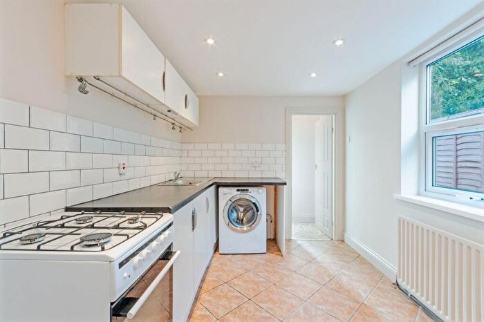 1 Bedroom Flat To Rent In Geldart Road, Peckham, SE15