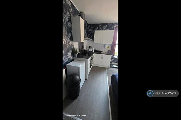 1 Bedroom Flat To Rent In Westmorland Avenue, Blackpool, FY1