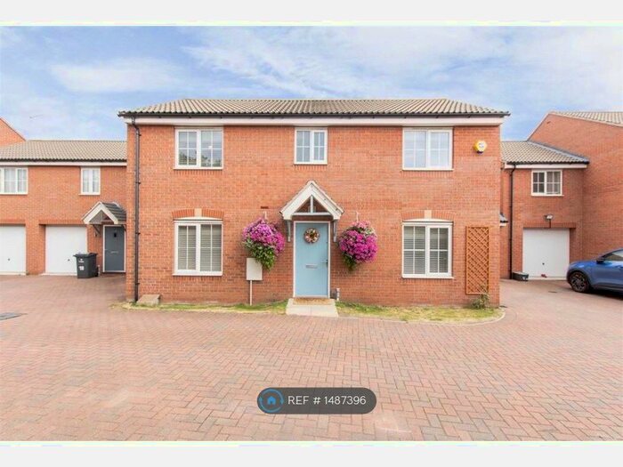 4 Bedroom Detached House To Rent In Binch Field Close, Nottinghamshire, NG14