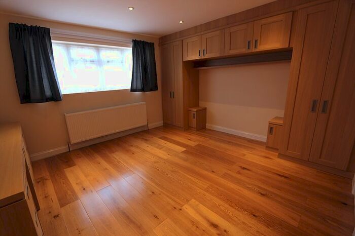 1 Bedroom Flat To Rent In Cadmer Close, New Malden KT3