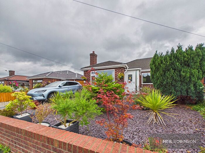 3 Bedroom Semi-Detached Bungalow For Sale In Linkway Avenue, Ashton-In-Makerfield, Wigan, WN4