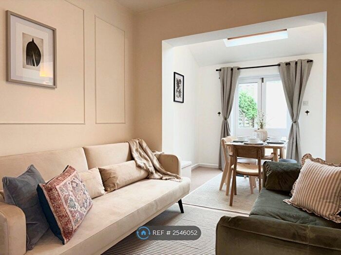 3 Bedroom Terraced House To Rent In Canal Street, Oxford, OX2