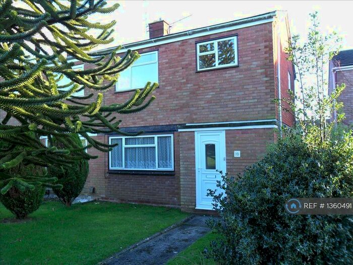 3 Bedroom Semi-Detached House To Rent In Bratton Avenue, Devizes, SN10