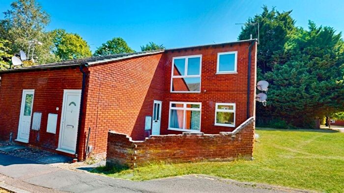 2 Bedroom Flat For Sale In Fleet Way, Didcot, OX11
