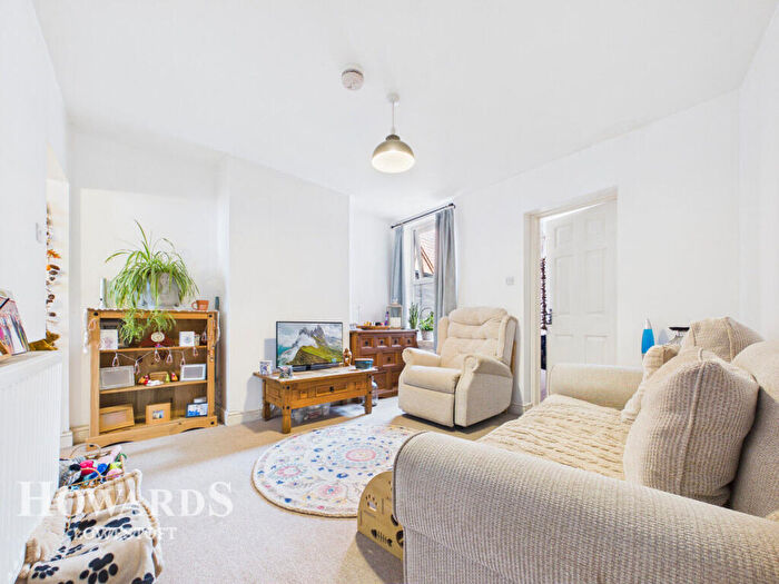 2 Bedroom Block Of Apartments For Sale In High Street, Kessingland, NR33