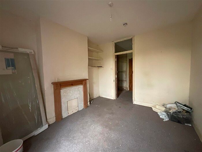 Studio For Sale In Clarence Buildings, Freshwater, Isle Of Wight, PO40