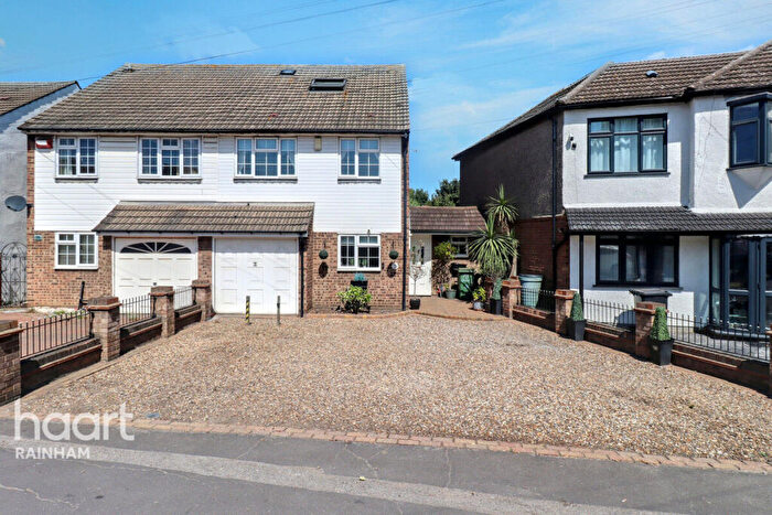 6 Bedroom Semi-Detached House For Sale In South End Road, Rainham, RM13