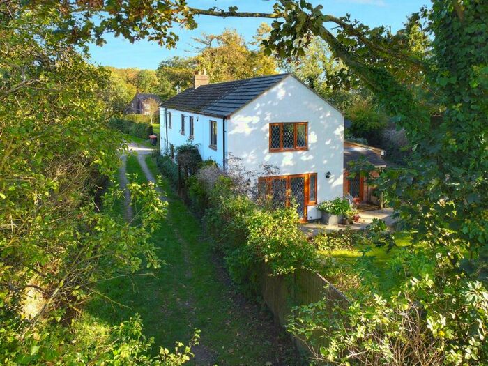 3 Bedroom Character Property For Sale In Bury Lane, Streatley, Bedfordshire, LU3