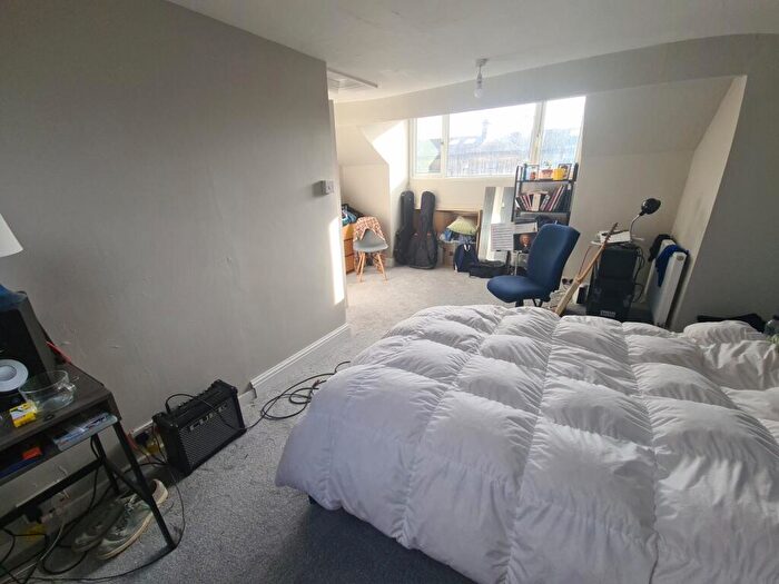 4 Bedroom House To Rent In Bennett Road, Leeds, LS6