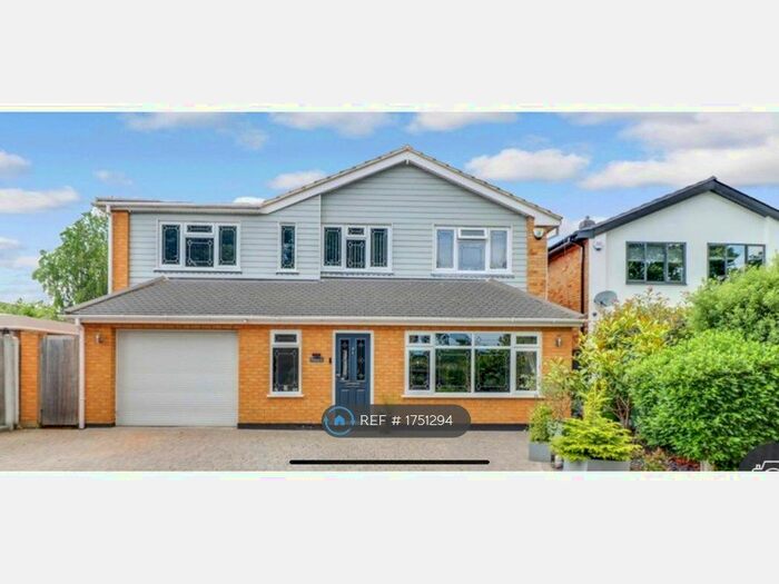 5 Bedroom Detached House To Rent In Long Lane, Hullbridge, Hockley, SS5