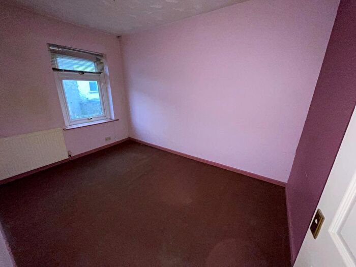 2 Bedroom End Of Terrace House For Sale In Broadway, Lancaster, LA1