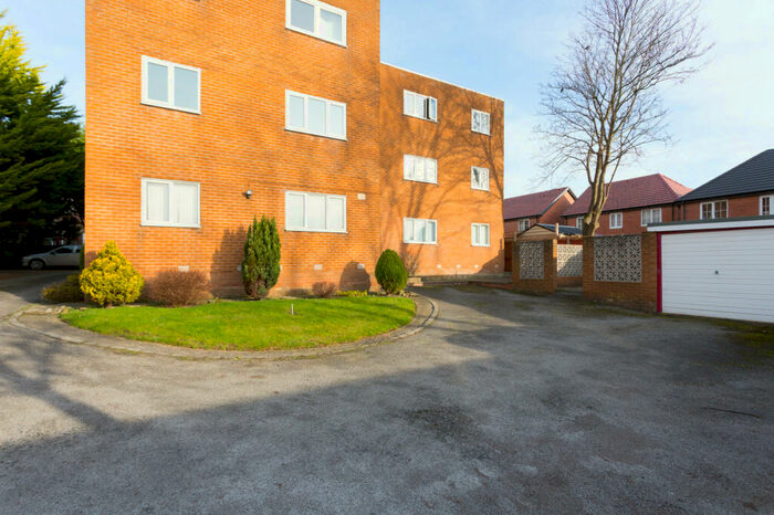 2 Bedroom Flat To Rent In Medlar Gate, Derby Road, Wesham, PR4