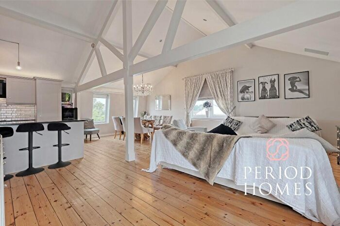 2 Bedroom Duplex For Sale In Market Place, Ingatestone, CM4