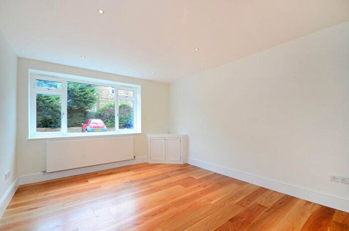 2 Bedroom Flat To Rent In Nightingale Lane, Nightingale Triangle, London, SW12