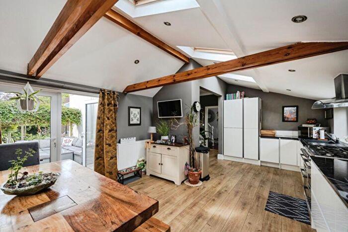 4 Bedroom Detached House For Sale In Pentre Banadl, Killay, Swansea, SA2