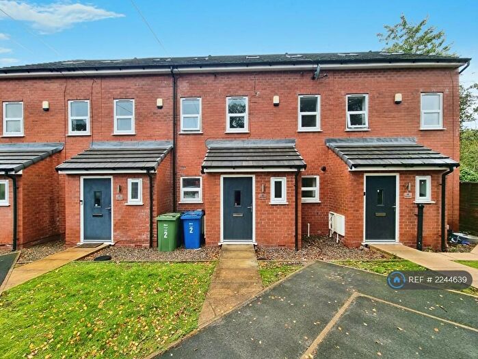 3 Bedroom Terraced House To Rent In Hollins Mews, Radcliffe, Manchester, M26
