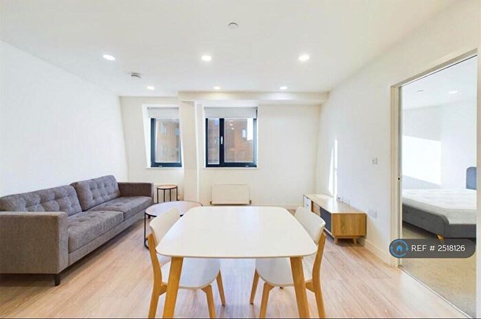 1 Bedroom Flat To Rent In St Peter's Street, Bedford, MK40