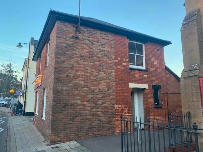 1 Bedroom Flat To Rent In Winchester Street, Whitchurch, RG28