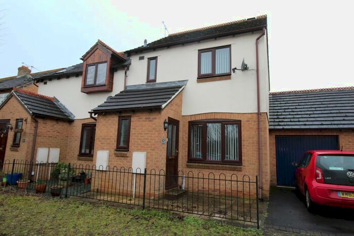 2 Bedroom Semi-Detached House To Rent In Sandown Drive, Cepen Park South, Chippenham, SN14