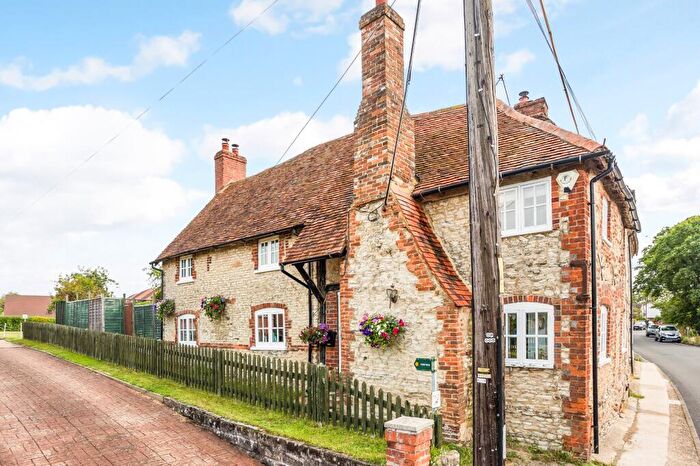 3 Bedroom End Of Terrace House For Sale In Brook Street, Benson, Wallingford, Oxfordshire, OX10
