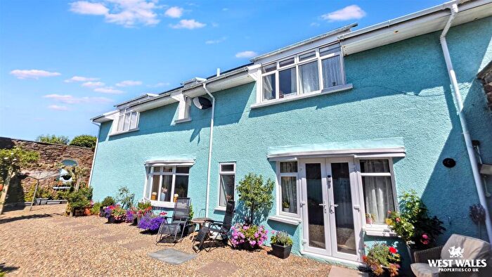 3 Bedroom Detached House For Sale In Charles Street, Milford Haven, SA73