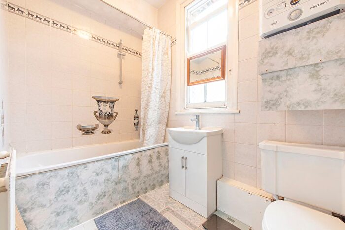 1 Bedroom Flat To Rent In Hargrave Road, London, N19