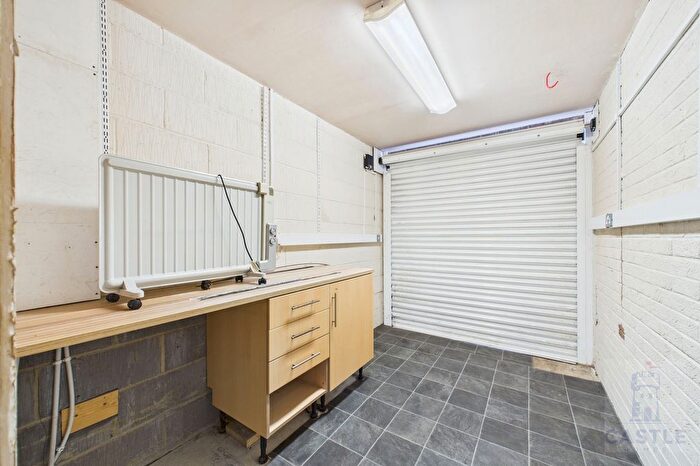4 Bedroom Semi-detached House To Rent In Hoskins Way, Middlesbrough, TS3