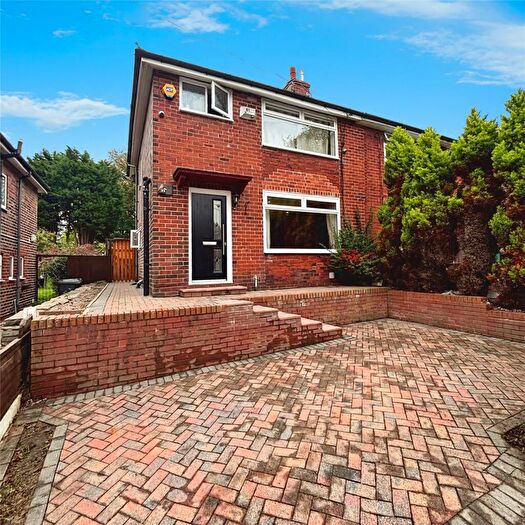 3 Bedroom Semi-Detached House For Sale In Woodley Avenue, Radcliffe, Manchester, Greater Manchester, M26