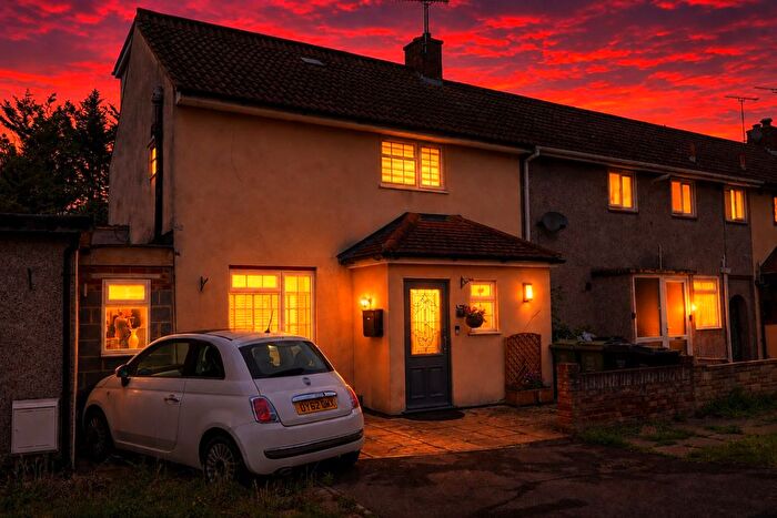 4 Bedroom End Terrace House For Sale In Grimston Road, Basildon, SS14