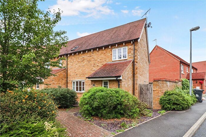 3 Bedroom End Of Terrace House To Rent In Mill Park Drive, Braintree, CM7