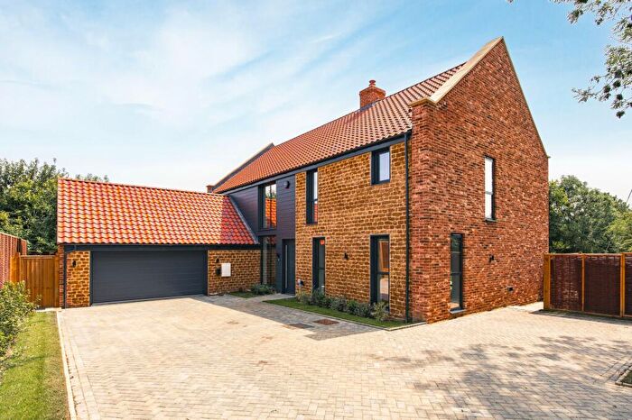 4 Bedroom Detached House For Sale In Ready To Move Into - An Exceptional Five Bedroom New Home In Ringstead, PE36