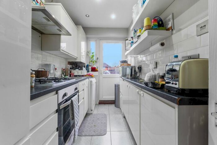 3 Bedroom Terraced House To Rent In Central Road, Morden, Surrey, SM4