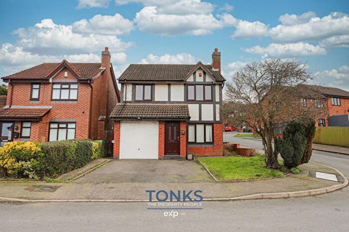 4 Bedroom Detached House For Sale In Clent Hill Drive, Rowley Regis, B65