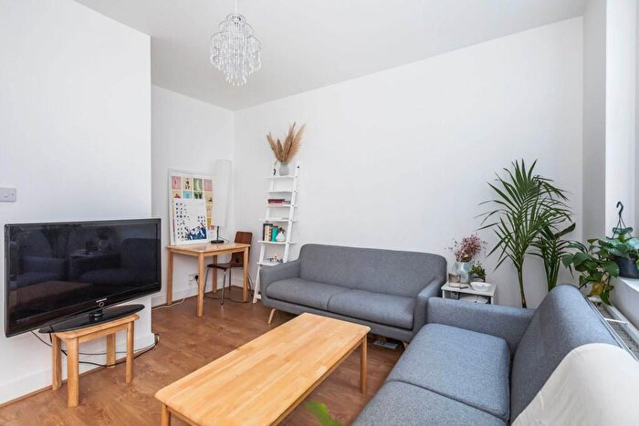 3 Bedroom Maisonette To Rent In Islington Park Street, Barnsbury, N1