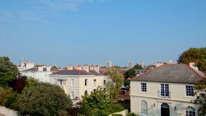 3 Bedroom Flat To Rent In Kent Road, Southsea, PO5