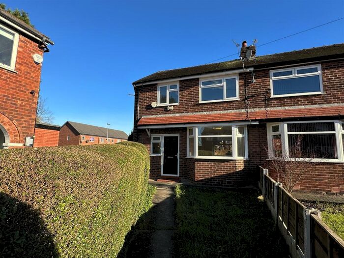 3 Bedroom Semi-Detached House To Rent In Aysgarth Avenue, Abbey Hey, M18