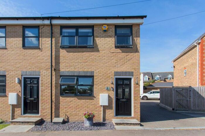3 Bedroom End Of Terrace House To Rent In The Avenue, Margate, CT9